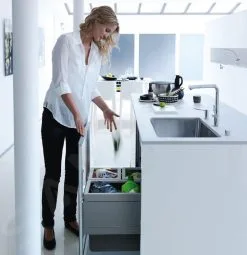 Franke Differenziatori - Cestino Portarifiuti Incorporato FX 60 26-11-11 121.0557.763 -Vendite Accessori per Cucina 28dada99bc6687af5e121832