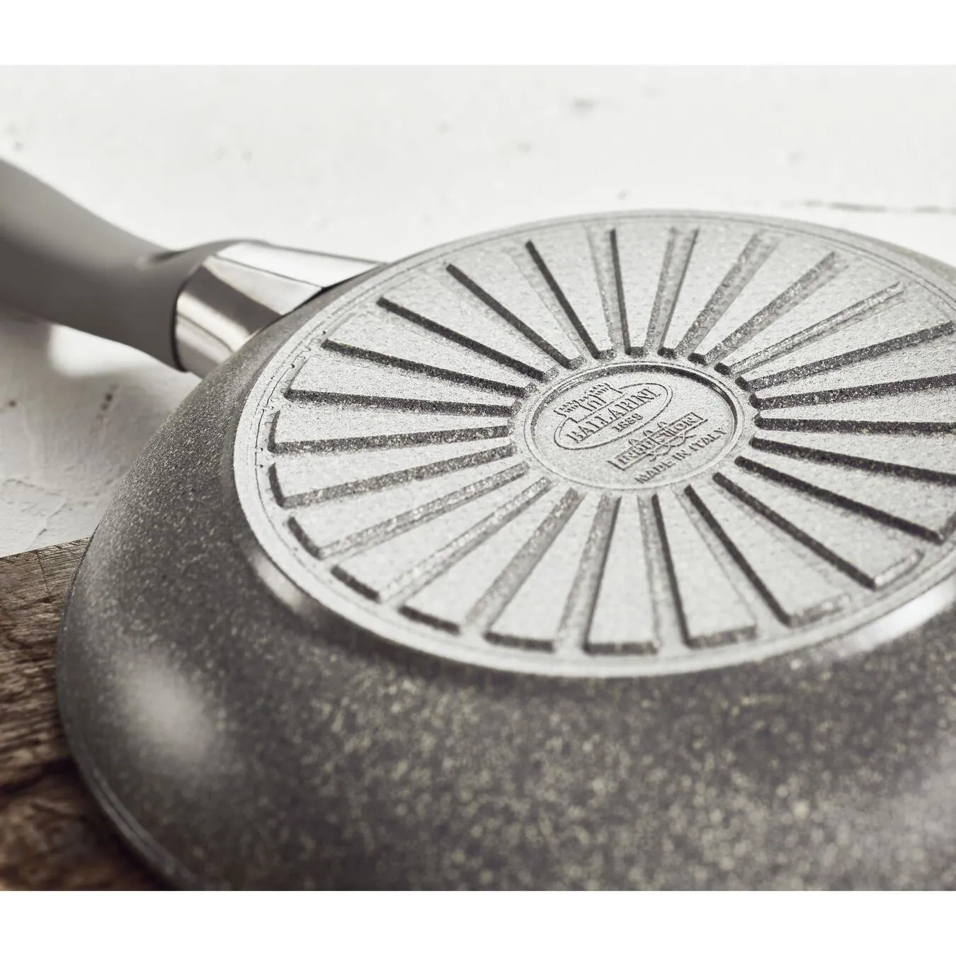 Ballarini Tegame - 28 Cm, Alluminio, Granitium Extreme 2 Ballarini Tegame - 28 Cm, Alluminio, Granitium Extreme - immagine 2