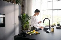 Hansgrohe Aqittura M91 - Miscelatore Da Lavello, Con Bocca Di Erogazione Estraibile, SodaSystem, SBox, Nero Opaco 76806670 -Vendite Accessori per Cucina 53b689af216651379e40ea1c 1