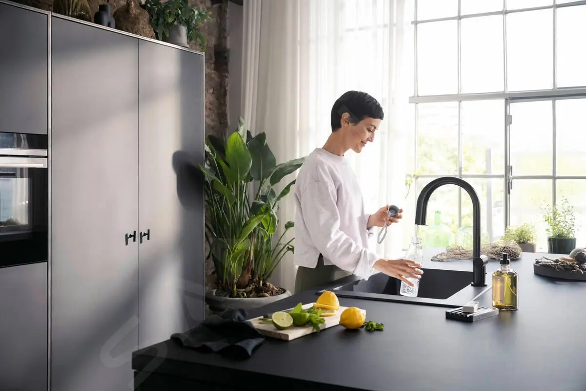 Hansgrohe Aqittura M91 - Miscelatore Da Lavello, Con Bocca Di Erogazione Estraibile, SodaSystem, SBox, Nero Opaco 76836670 5 Hansgrohe Aqittura M91 - Miscelatore Da Lavello, Con Bocca Di Erogazione Estraibile, SodaSystem, SBox, Nero Opaco 76836670 - immagine 5