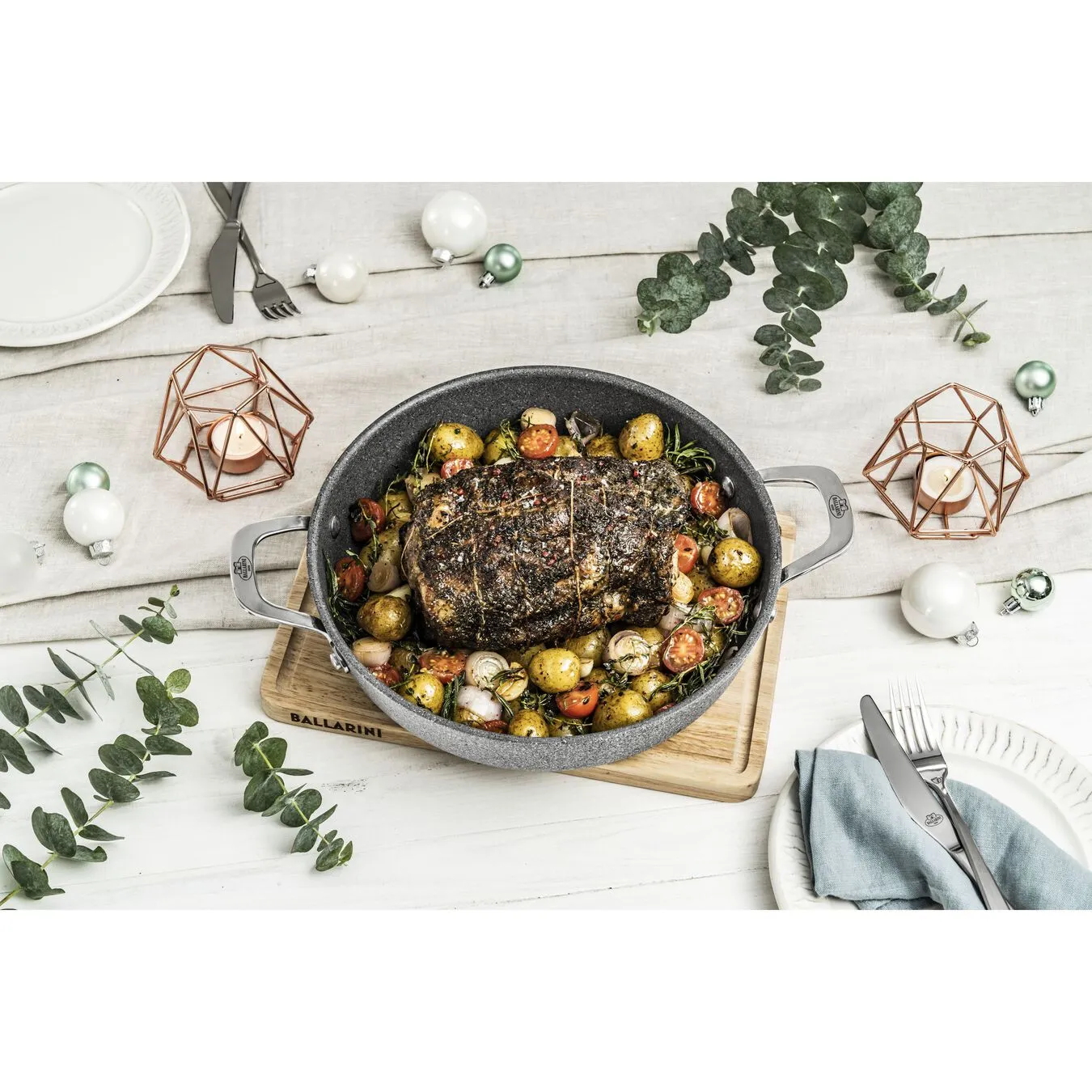 Ballarini Tegame Con Coperchio - 28 Cm, Alluminio, Granitium Titanium Extreme 2 Ballarini Tegame Con Coperchio - 28 Cm, Alluminio, Granitium Titanium Extreme - immagine 2