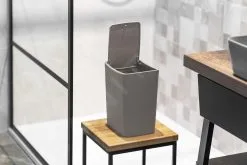 Aqualine Accessori - Pattumiera Touch 8,5 L, Terra TRN-183-05 -Vendite Accessori per Cucina 8d29cfaa2f80216bd3d313f1